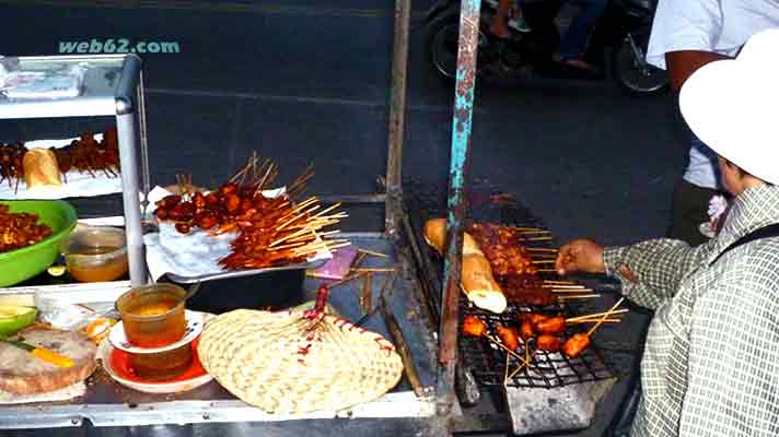 Street kitchen food in Phnom Penh