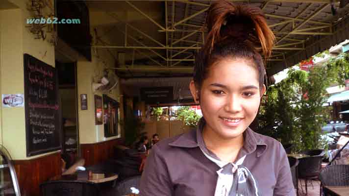 photo waitress girl in Cambodia