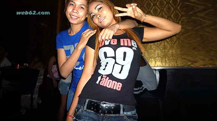 Bar girls in Phnom Penh