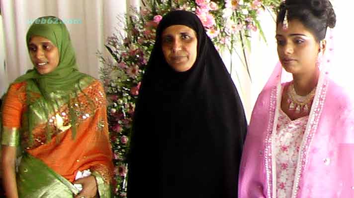 photo Muslim Ladies in Sri Lanka