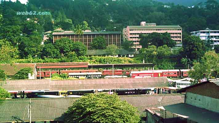 photo Kandy Railway Station in Sri Lanka