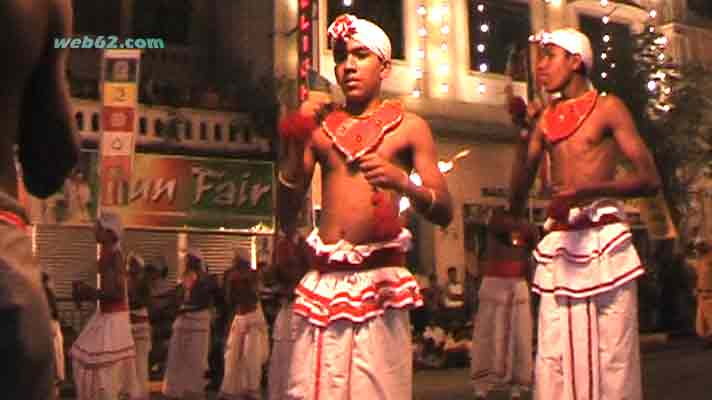 photo Kandy Perehara drummers