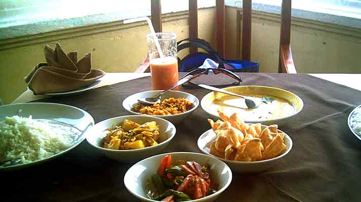 Rice & Curry in Galle, Sri Lanka