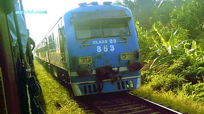 photo Class S9 diesel locomotive in Sri Lanka